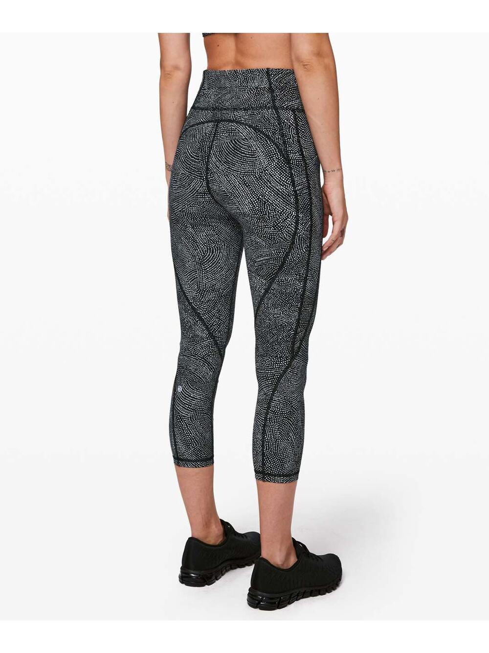 Lululemon Womens Time To Sweat Cropped Black White Size 6 Leggings 23" Inseam